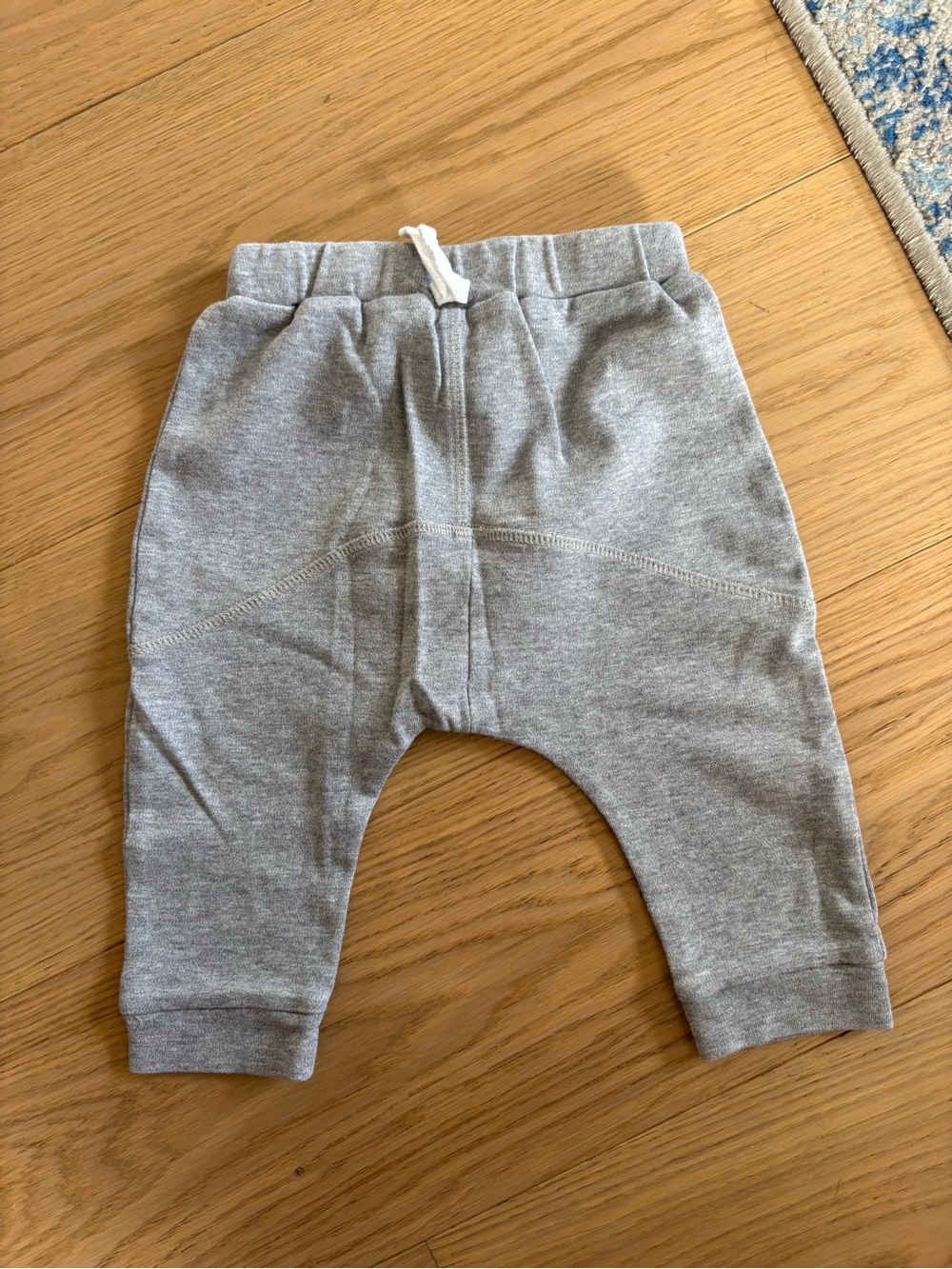 Bloomies Baby jogger - size 6 months